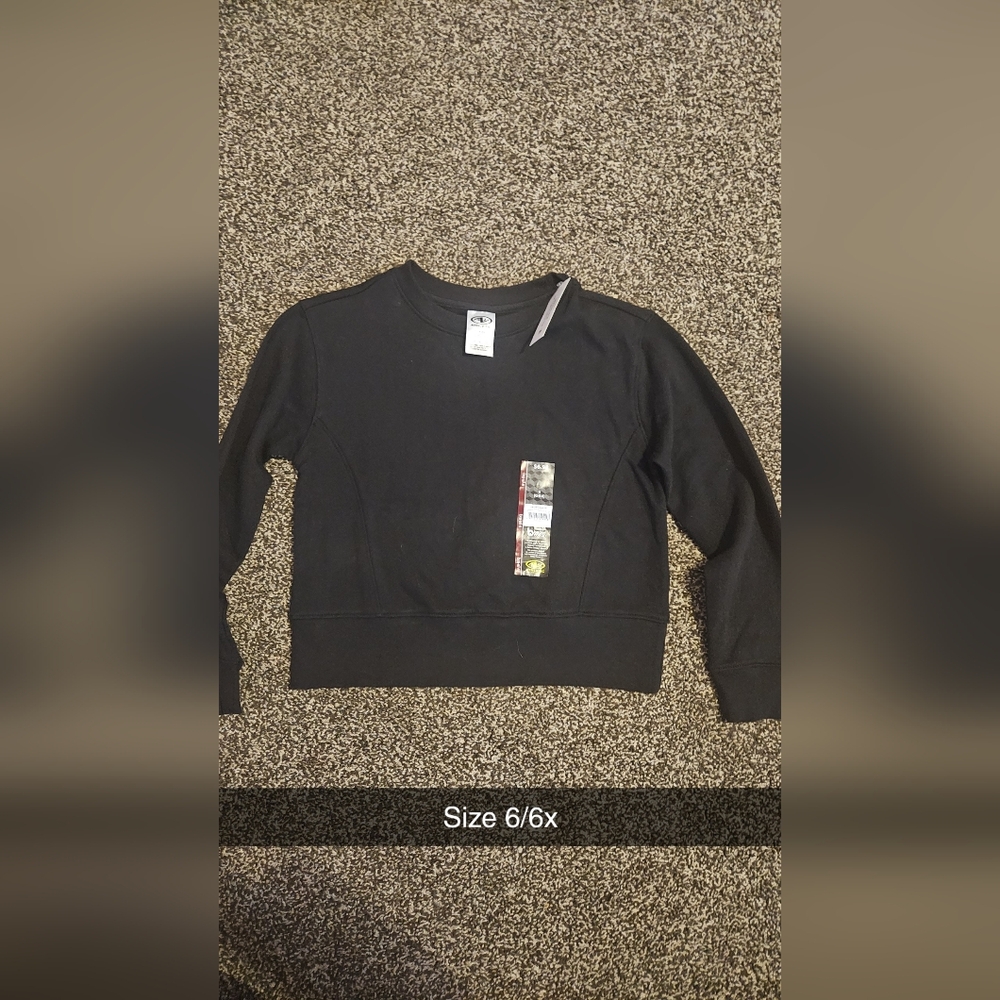 Black Crewneck Pullover